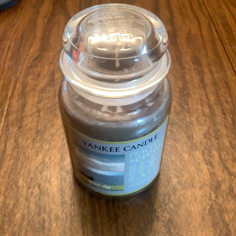 New Yankee Candle “Quiet Sky” 22oz